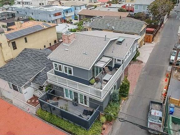 4th image of 3512 Vista Dr