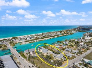 109 Bayshore Rd APT 10, Nokomis, FL 34275