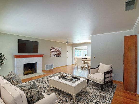 4th image of 14857 Rossmoyne Dr