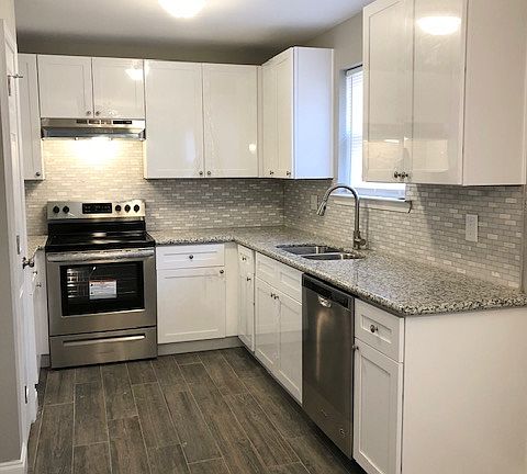 2nd image of 741 Brinwood Ave