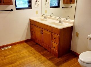 910 Lebanon Ave UNIT B, Belleville, IL 62221