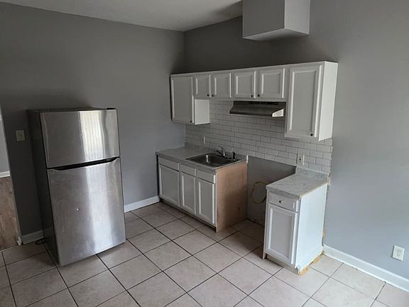 4th image of 1811 W Lafayette Ave