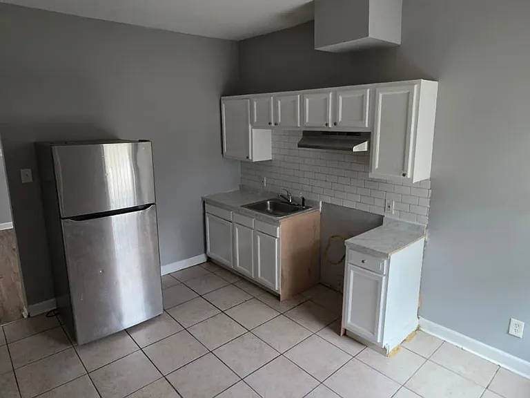 1811 W Lafayette Ave — Photo 4