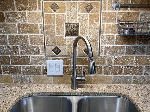 5th image of 8211 Katy Fwy APT 35