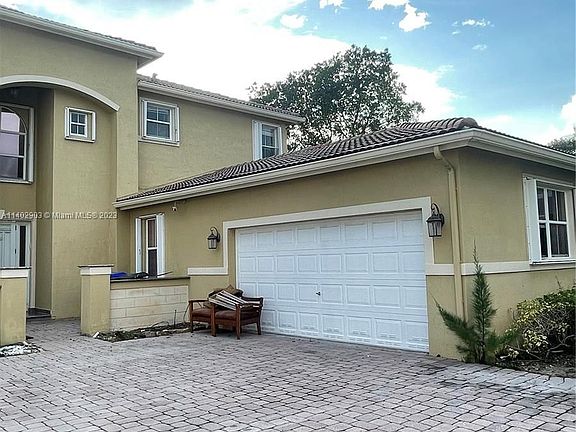 3rd image of 3990 SW 53rd Ct