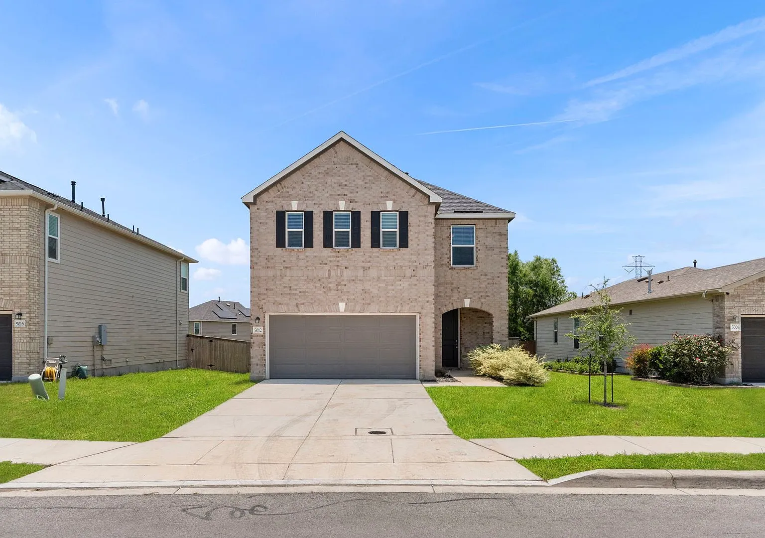 Move-In Ready Two-Story Home in Desirable Parkland! — Photo 2