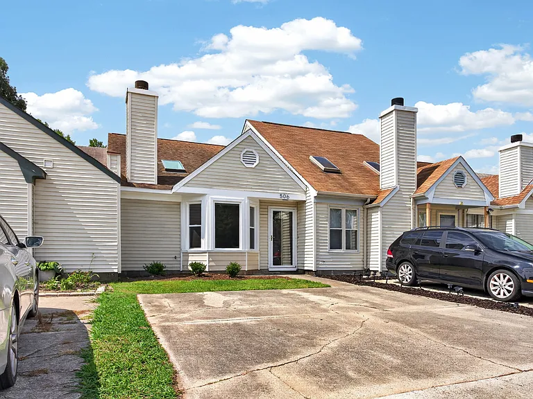 506 Biltmore Dr — Photo 20