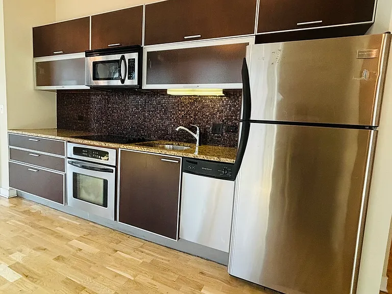 660 W Wayman St #204 — Photo 4