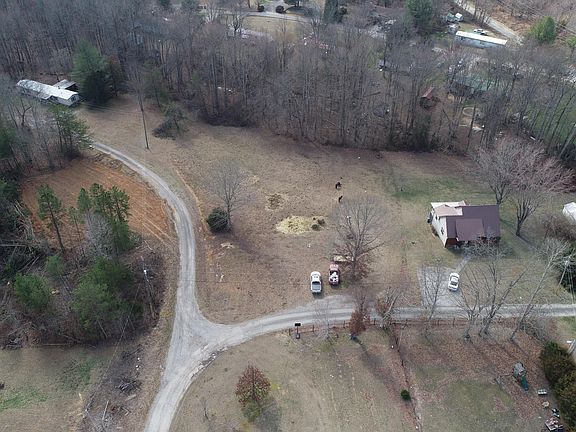 3rd image of 9999 Larry Dr