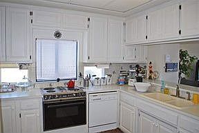 4th image of 403 Island Dr #201