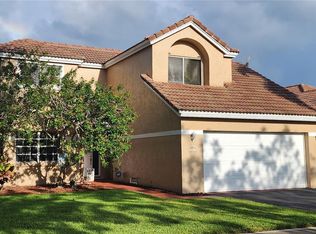 2825 Oak Park Cir, Fort Lauderdale, FL 33328