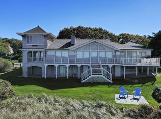 39 Gunning Point Ave, Falmouth, MA 02540