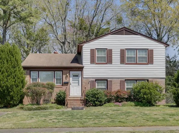127 Margaret Dr, Hampton, VA 23669