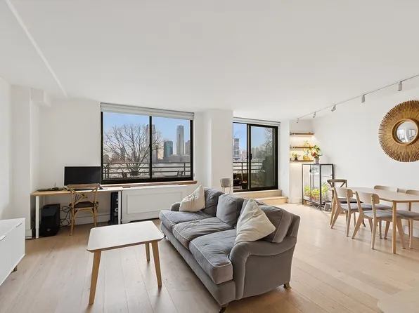 21 S End Ave APT 221, New York, NY 10280