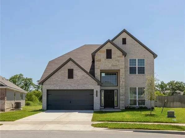 1386 Kingsgate Dr, Bryan, TX 77807