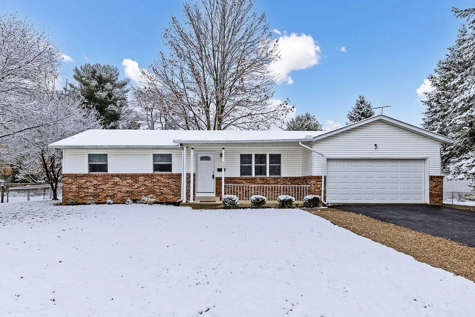 430 Maple St photo 1