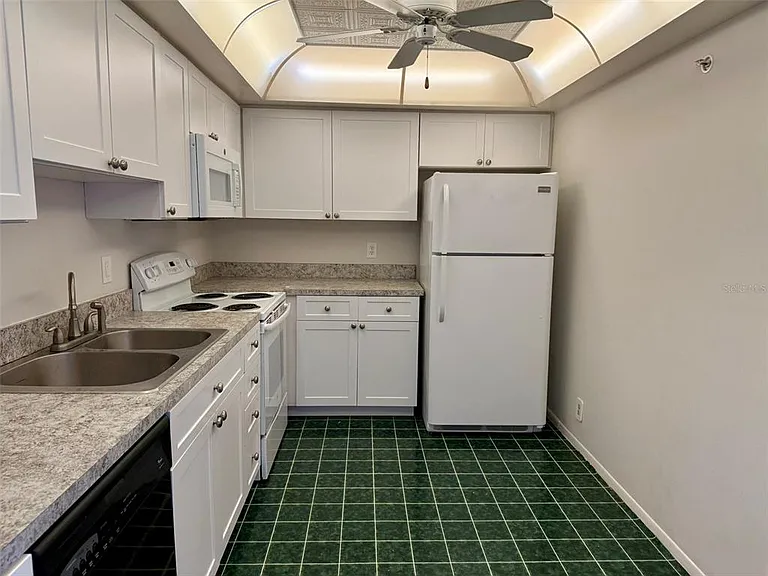 255 Dolphin Point #710 — Photo 8