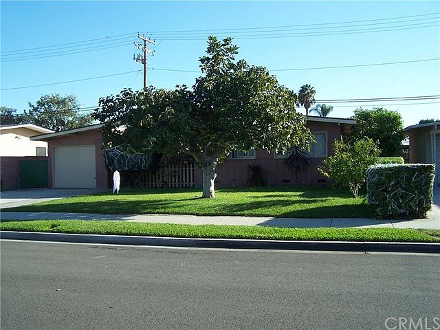 1st image of 2204 E Underhill Ave