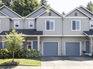 810 E 9th St APT D15, Newberg, OR