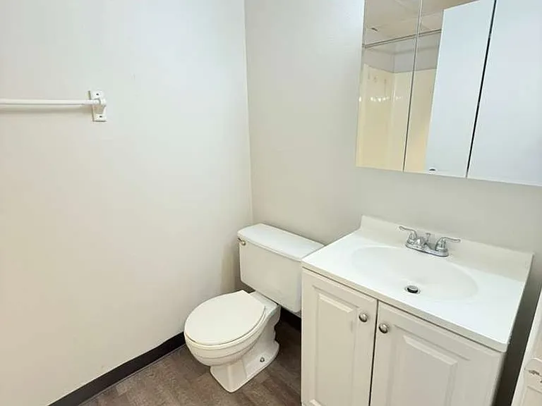 464 South Ave — Photo 7