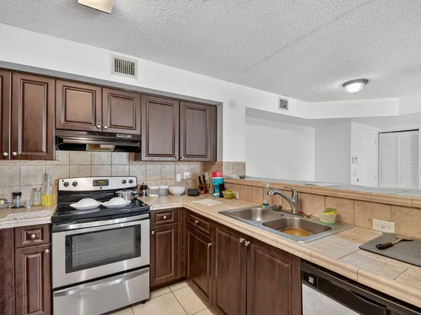 1733 Village Boulevard #105, West Palm Beach, FL 33409