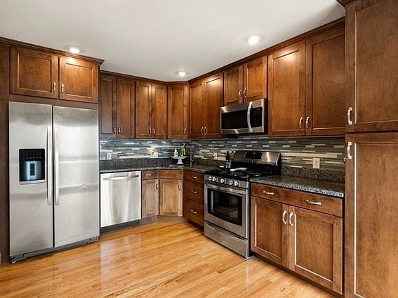 2nd image of 112 Lowell St APT 16