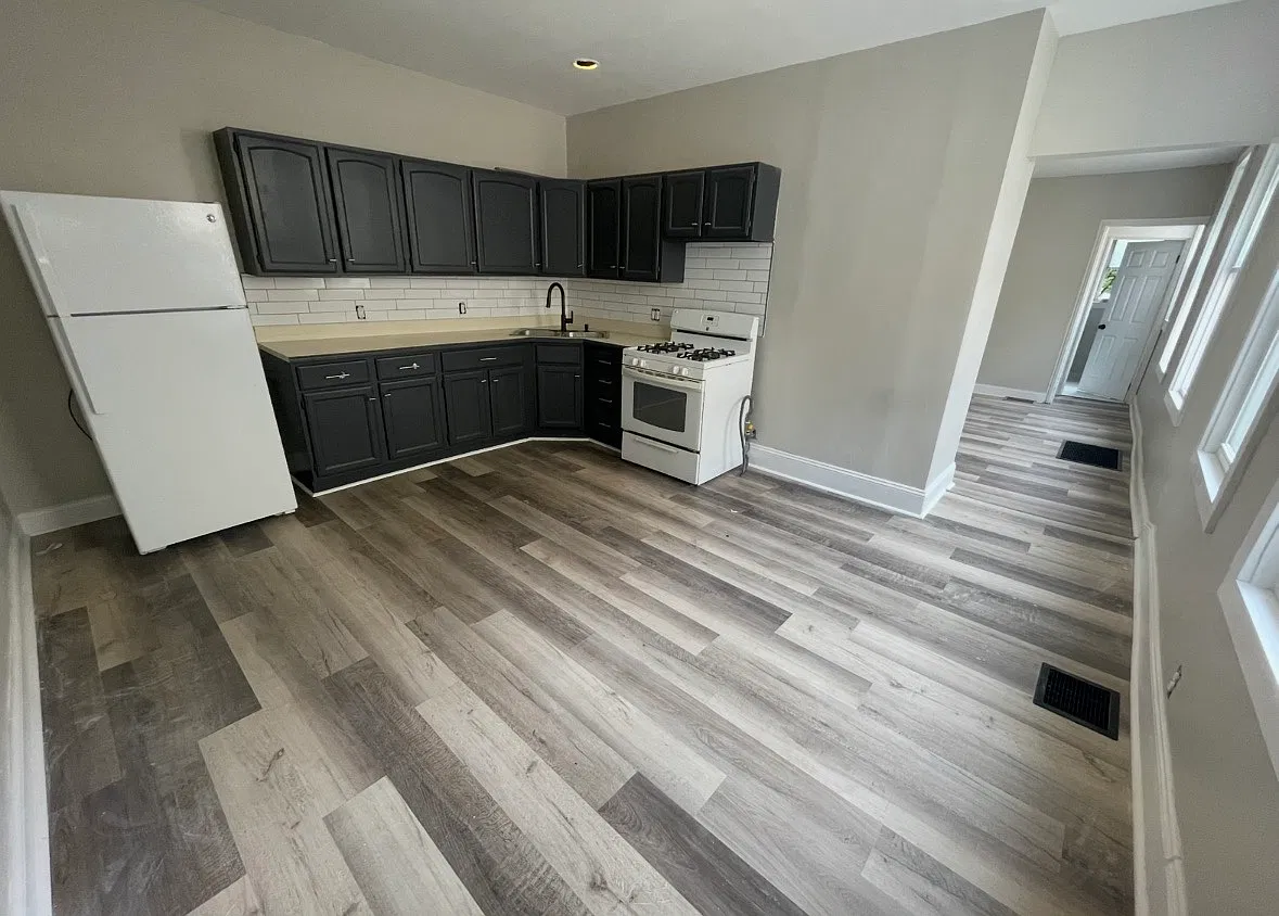 3 bed, 1168 sqft, $1,590 — Photo 1