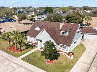 34 W Dansby Dr, Galveston, TX 77551