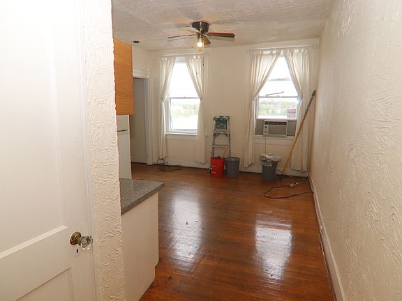 3rd image of 2200 Maryland Ave APT B4