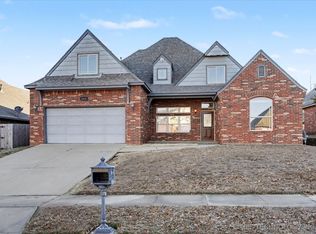 2619 S 14th Pl, Broken Arrow, OK 74012