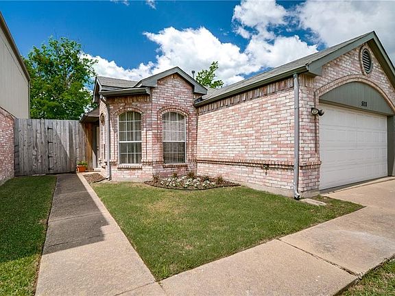2nd image of 5111 Wyndham Ct