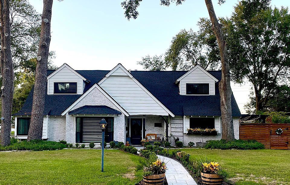 4 bed 3.5 bath home!