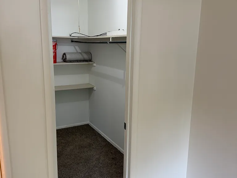walk in closet