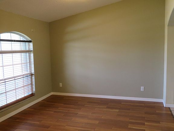 2nd image of 1598 Fox Ct SE