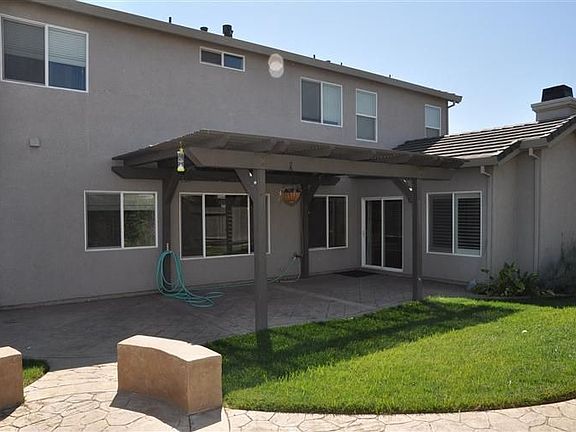 5th image of 425 Bombay Cir