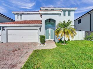 22662 SW 103rd Ct, Miami, FL 33190