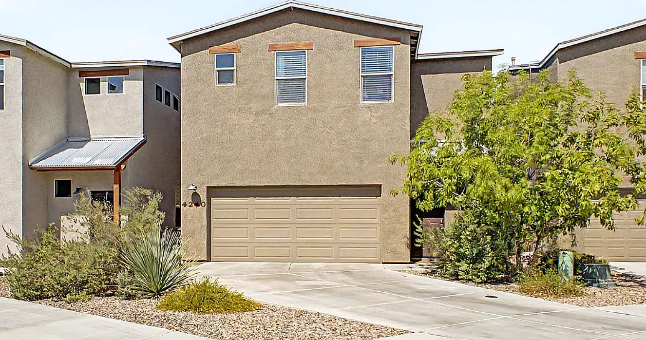 3 bed, 1558 sqft, $2,200 — Photo 1