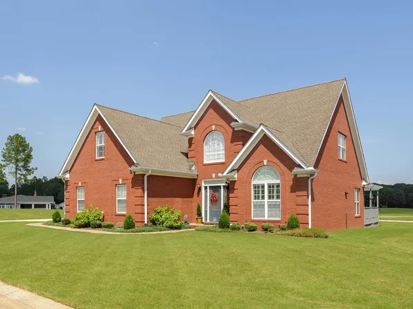 130 Bramble Ct, Florence, AL 35630