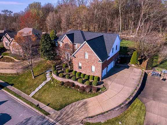 4th image of 4595 Estate Dr