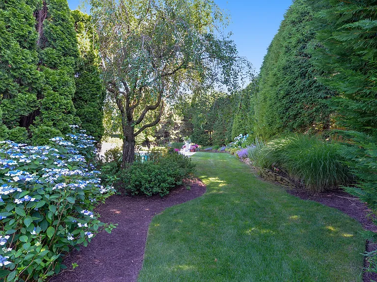 59 Pheasant Close W — Photo 17