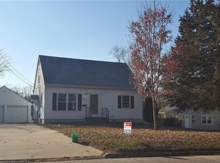 1289 32nd St NE, Cedar Rapids, IA 52402