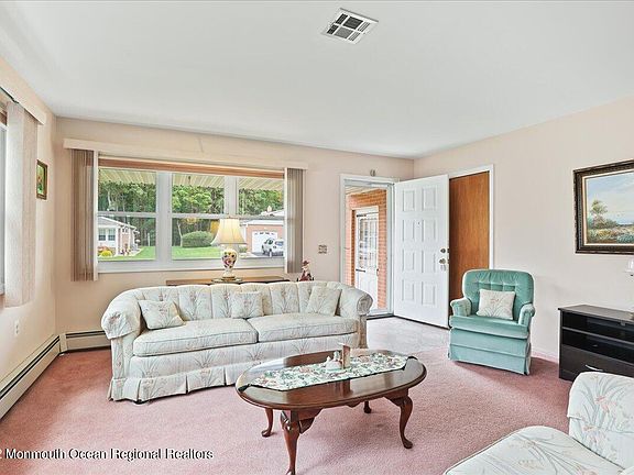5th image of 41 Paradise Blvd