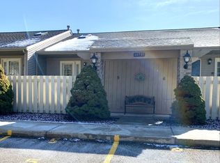 61751 Alexandria Ct UNIT 5, South Lyon, MI 48178