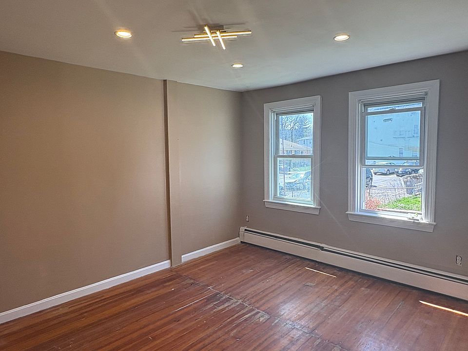 2nd image of 44 Veto St #2