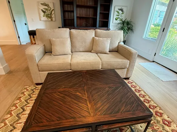 (undisclosed Address), Corte Madera, CA 94925