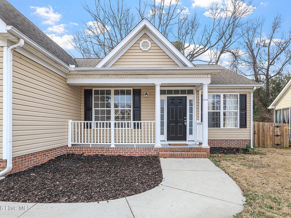 1st image of 113 Sweet Briar Court