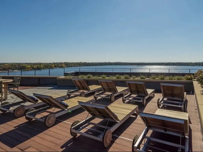 The Lakes Residences — Photo 7