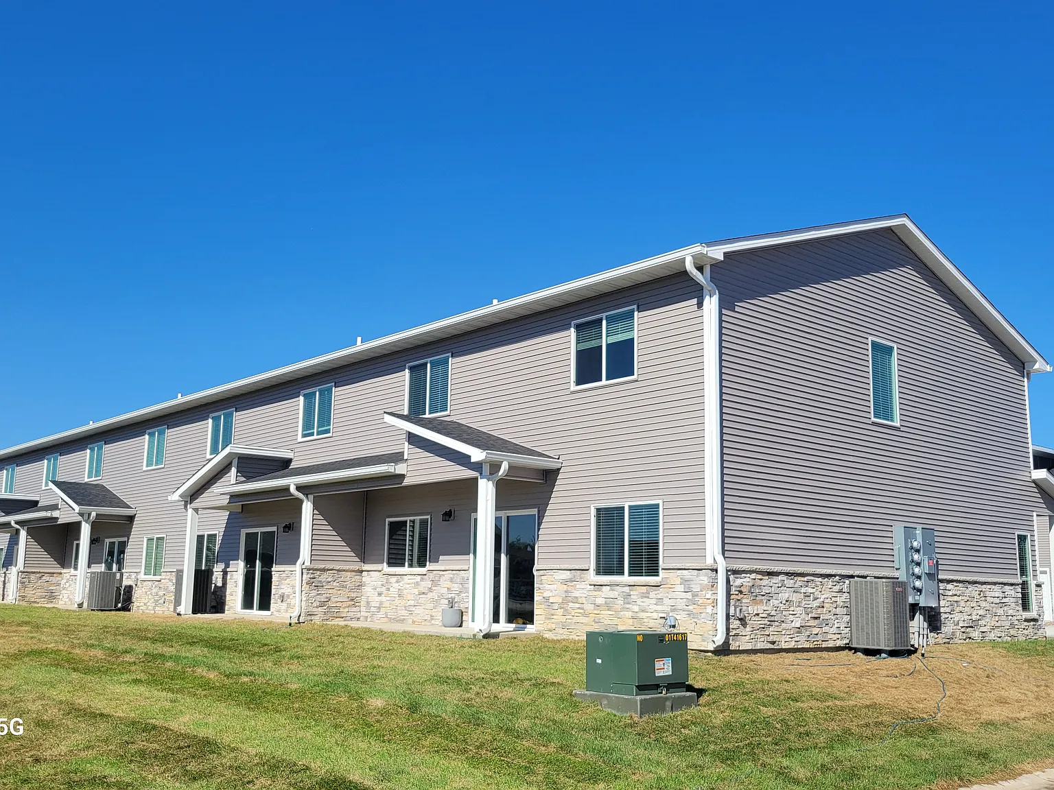 James Point Luxury Townhomes — Photo 3
