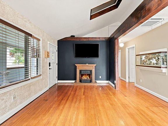 4th image of 322 Gilbert St