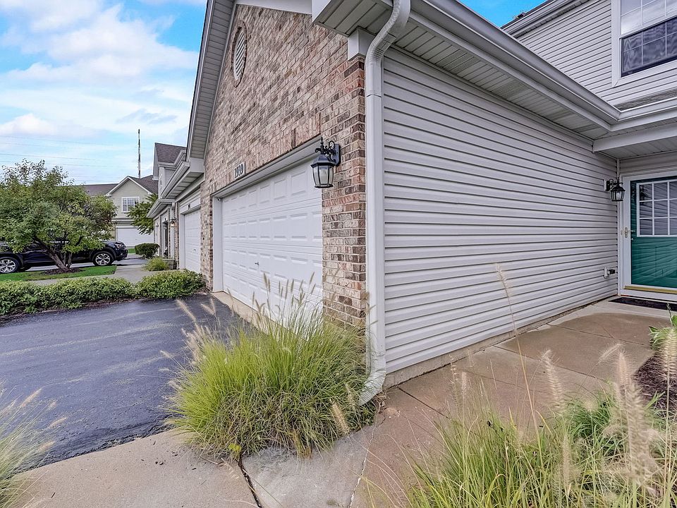 1939 Golden Gate Ln, Naperville, IL 60563 Zillow